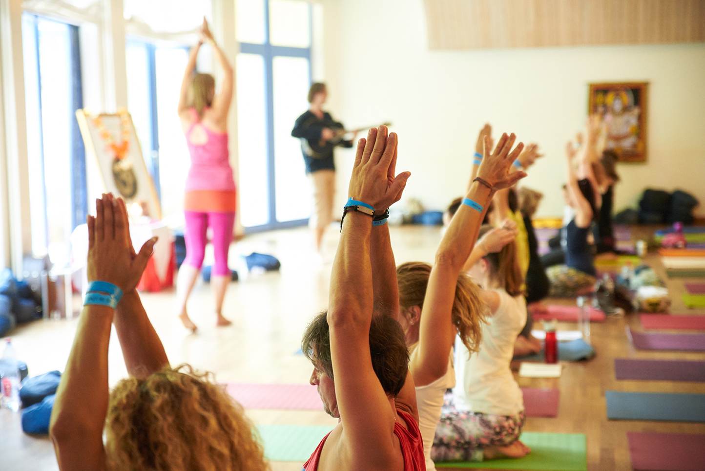 Anusara Yoga Praxis im Yogazentrum Mödling